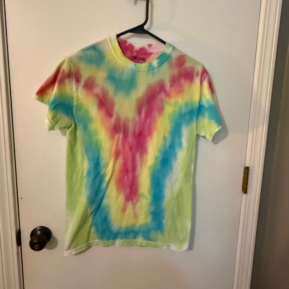 Gildan Vibrant Tie-Dye T-Shirt - Red, Blue, Yellow
